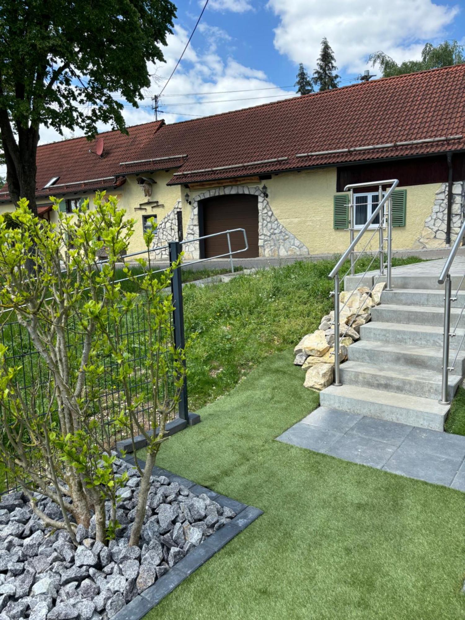 Ferienwohnung Im Usseltal - Zirben Spa - Monheimer Alb - Altmuehltal - Familie Geyer Daiting Monheim  Exterior foto